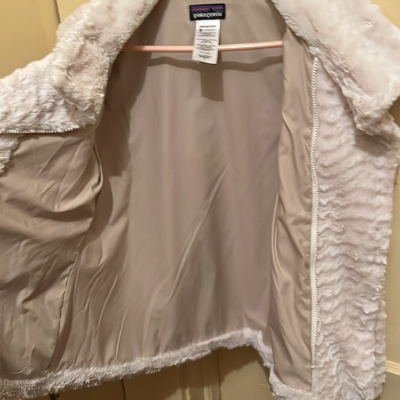 Patagonia Fur Jacket - Picture 13 of 13